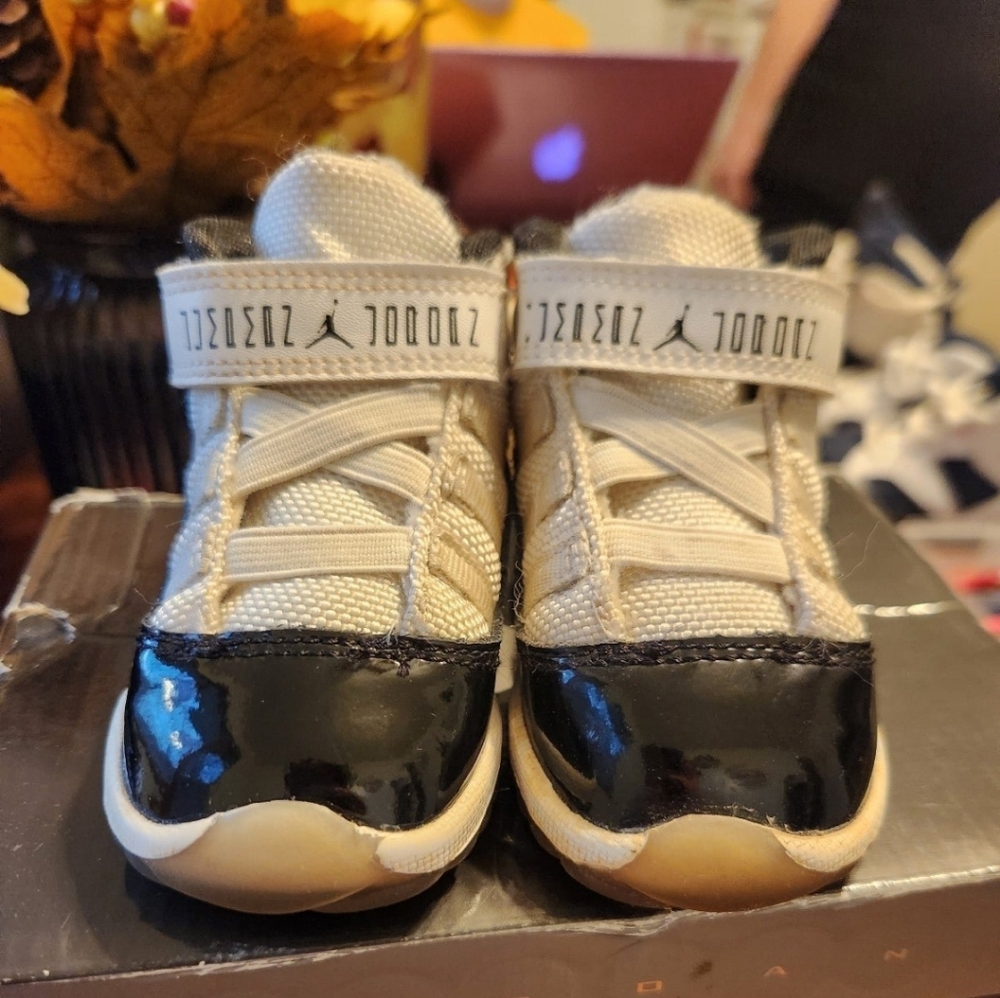 Jordan 11 retro 4.5c concord